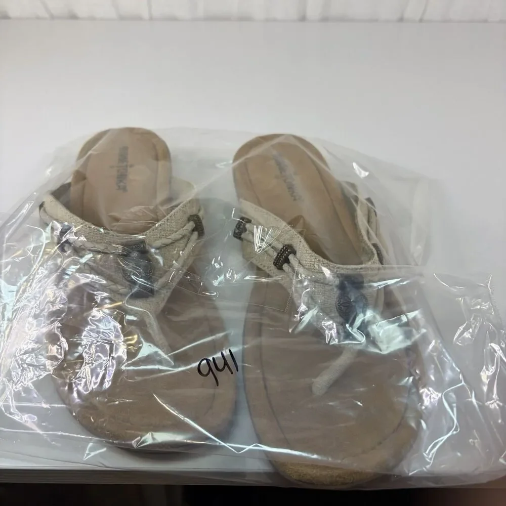 Minnetonka Silverthorne 360 Womens Beige Flip-Flops Sandals Beads Shoes 9